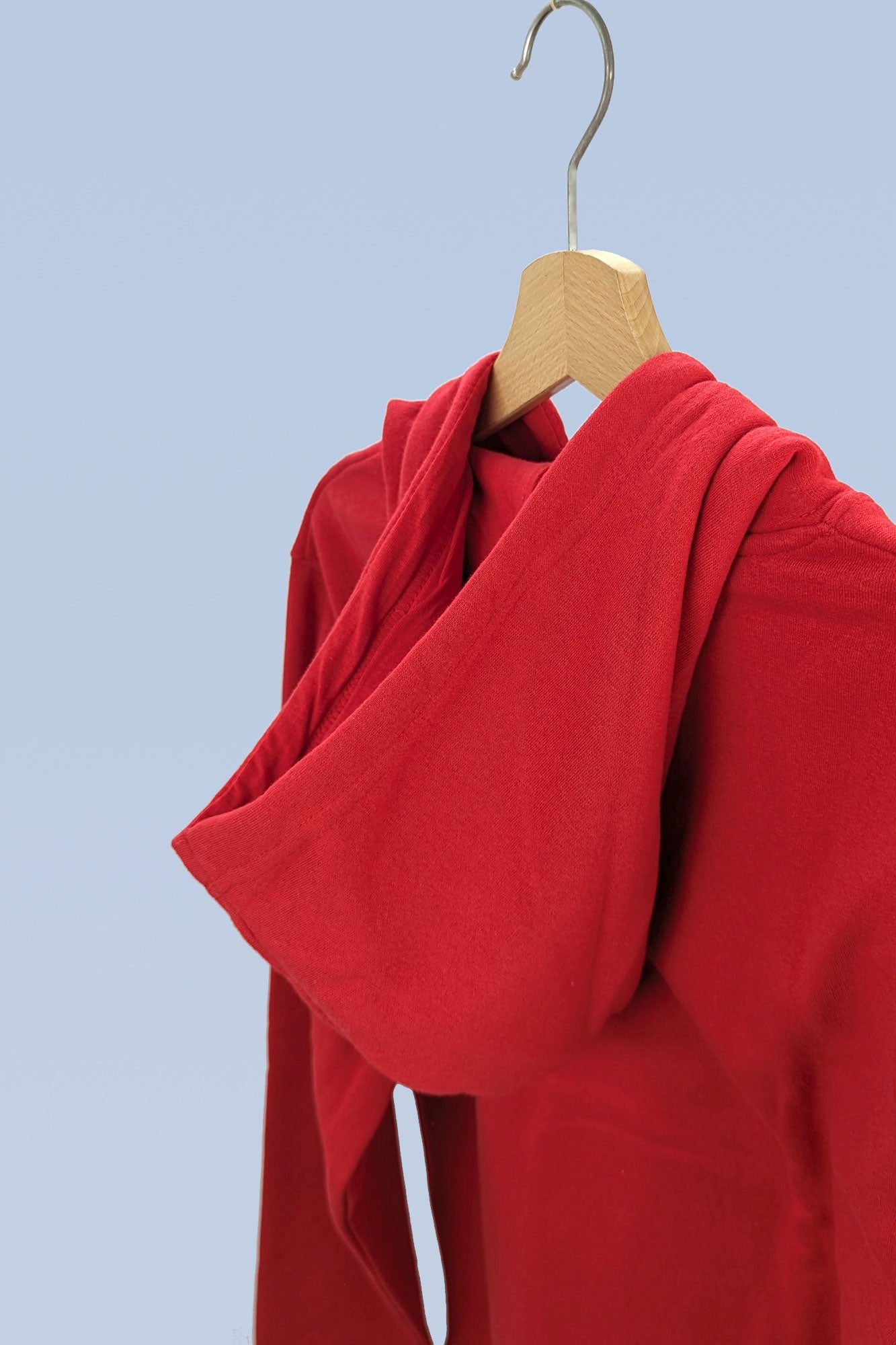 suadoiro morriña vermello capucha